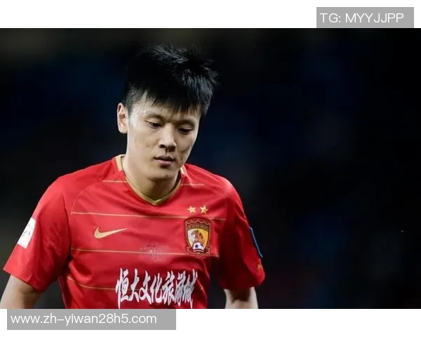 广州恒大迎战青岛中能全力争胜力争中超冠军荣耀之路